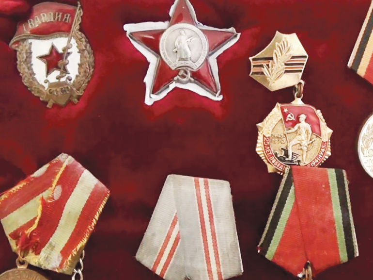 Вернулись с наградой