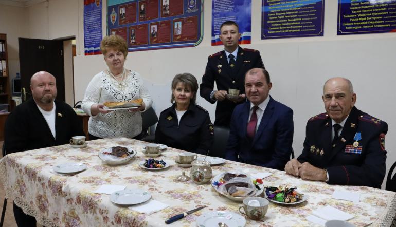 На партийный призыв откликнулись… три поколения