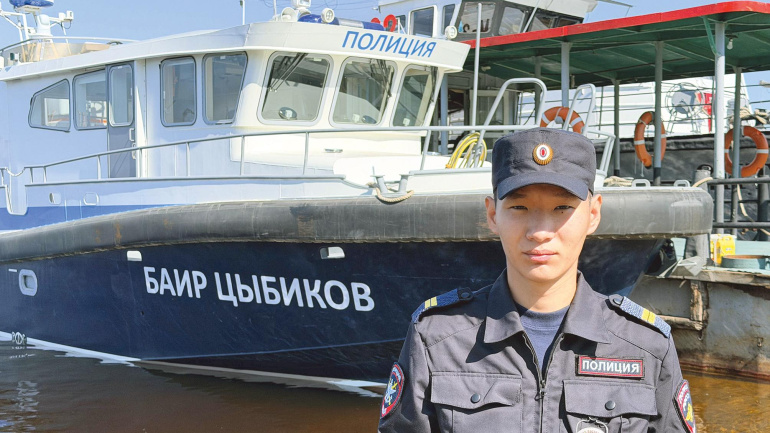 Продолжил дело героя