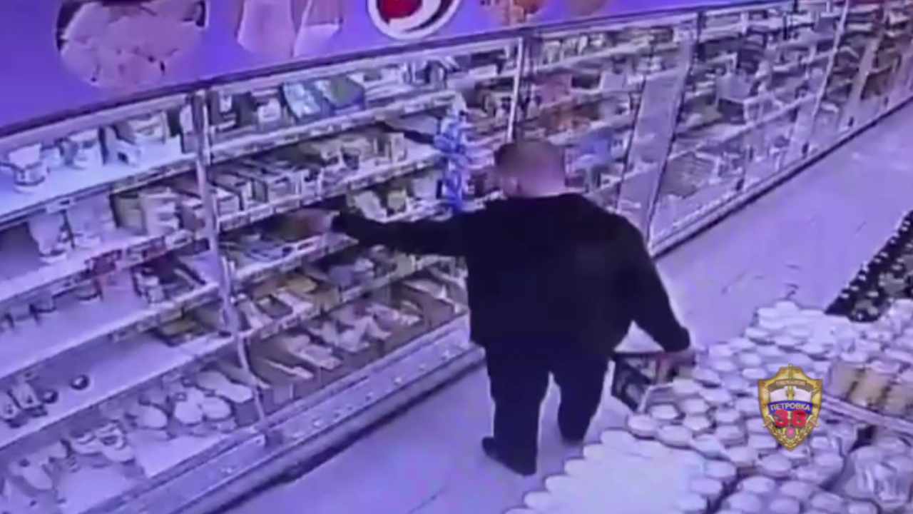 Ранее судимый москвич, похитивший из магазина продукты, стал фигурантом уголовного дела о разбое
