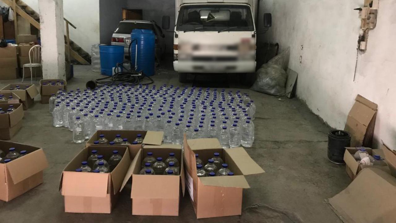 В Красноярском крае из незаконного оборота изъято более 12 тонн спиртосодержащей жидкости