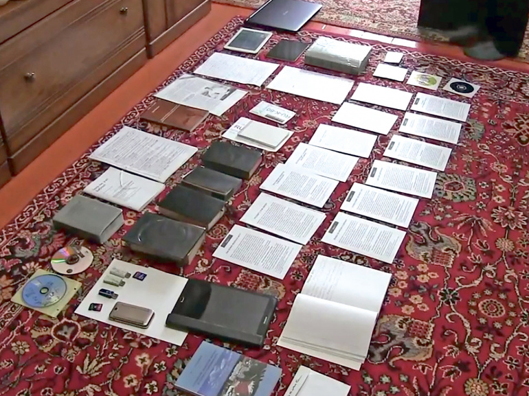 Не верят в Рождество и в науку