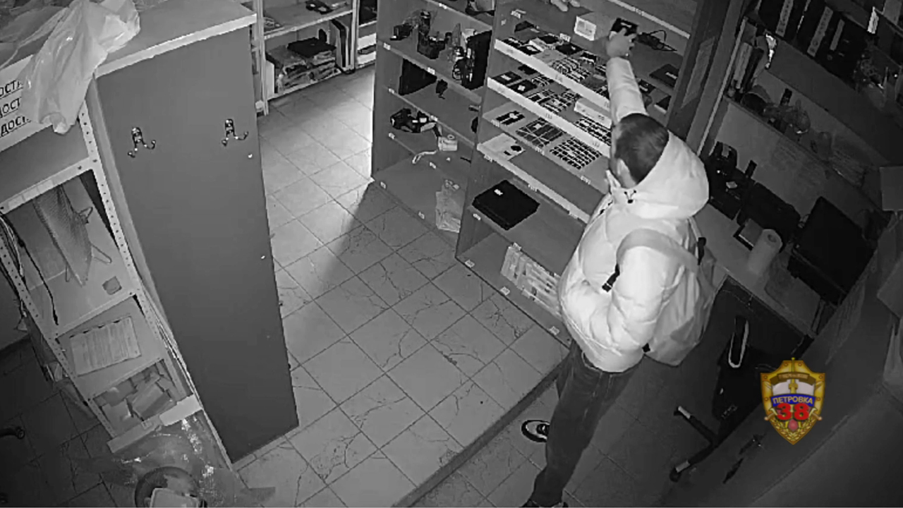Мужчина, ограбивший работника сервисного центра, задержан столичной полицией