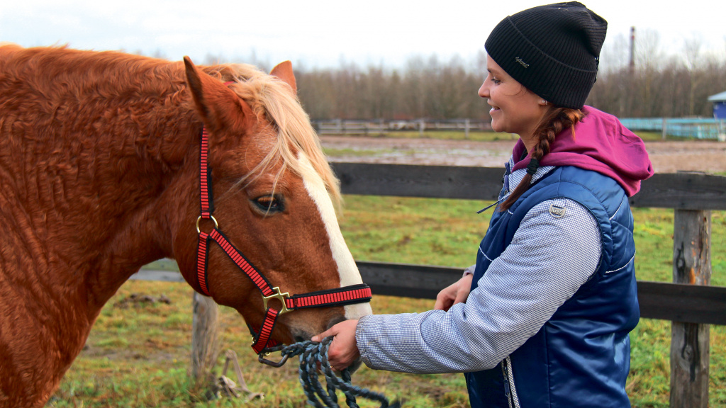С ней все ведут себя хорошо-3.jpg
