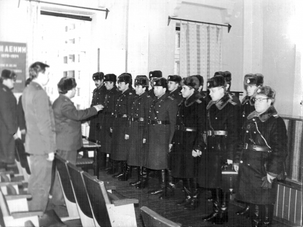 Если бы не это увлечение, у многих сотрудников не осталось бы снимков на память