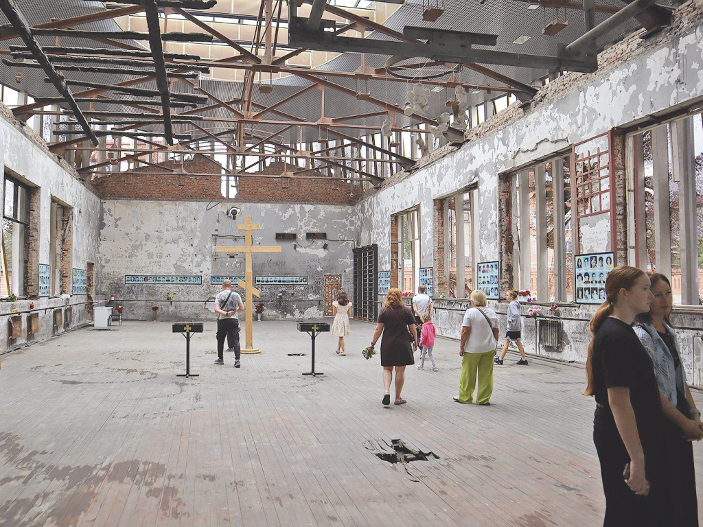 Фото: Риты Валиевой / Так сейчас выглядит спортзал школы, в которой произошёл теракт