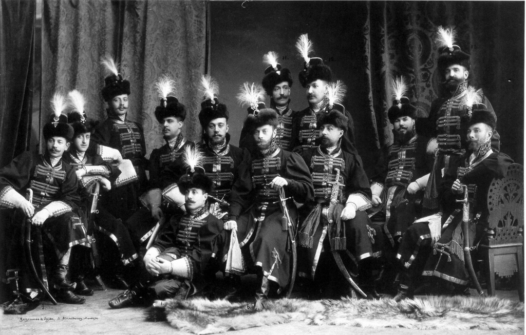Офицеры Лейб-Гвардии Преображенского полка. Бал - маскарад, 1903 г.