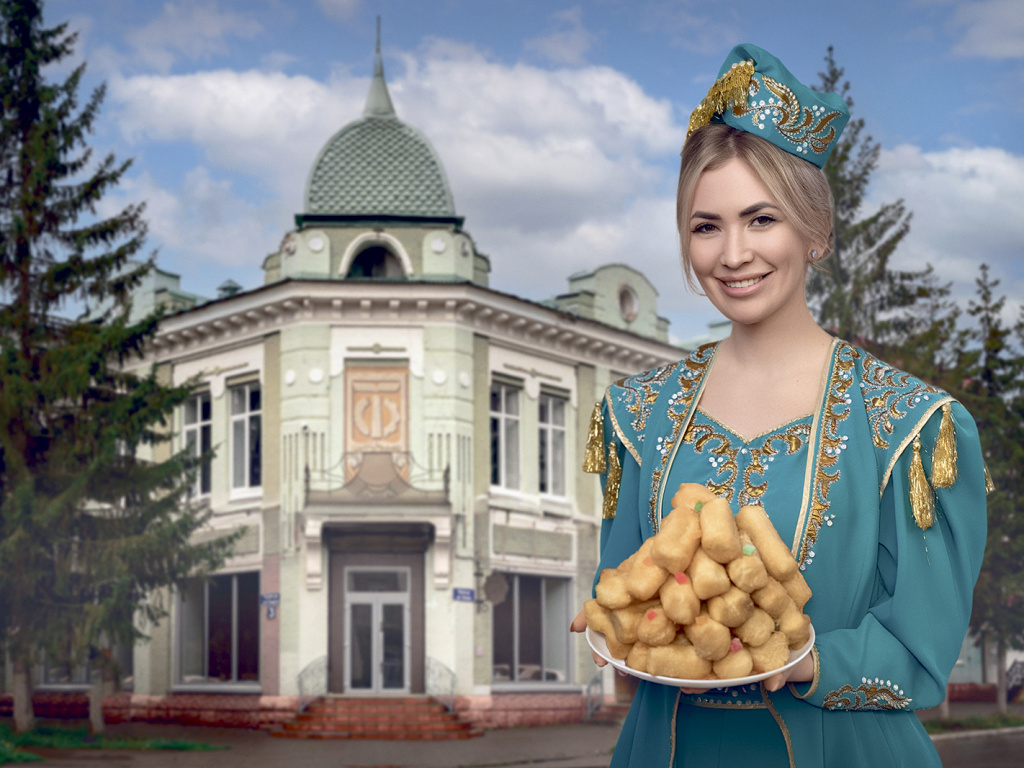 Диана Галяува у Дома Хаким-бая