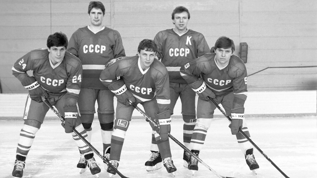 ФОТО: Легендарная пятёрка (слева направо). Сергей Макаров, Алексей Касатонов, Игорь Ларионов, Вячеслав Фетисов, Владимир Крутов