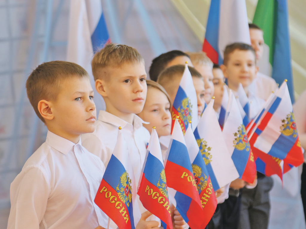 Большое внимание полицейские уделяют работе с детьми