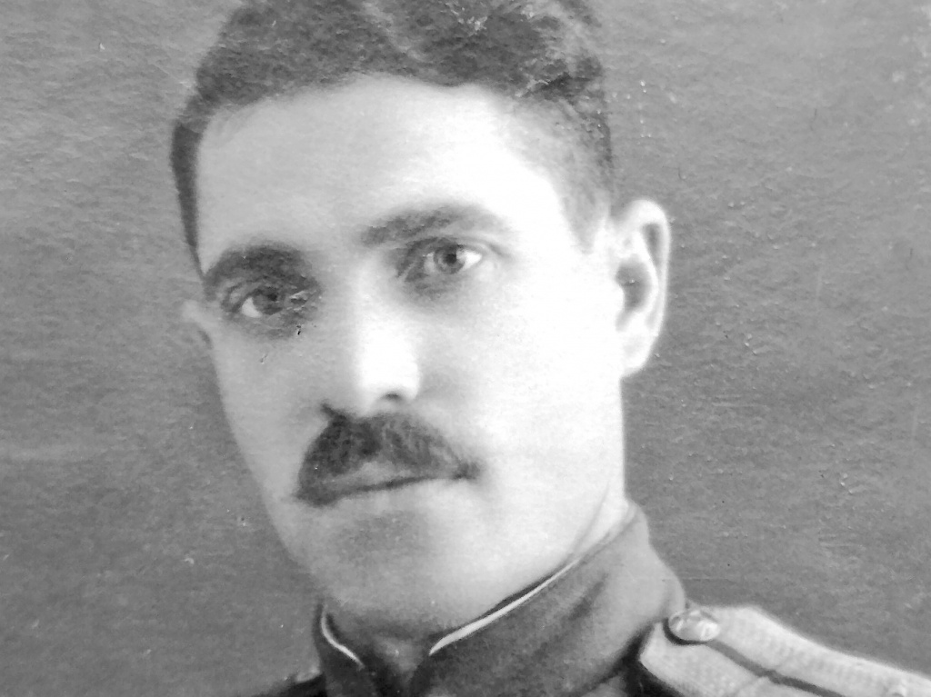 Старший оперуполномоченный отдела борьбы с бандитизмом (ОББ), 1943 г.