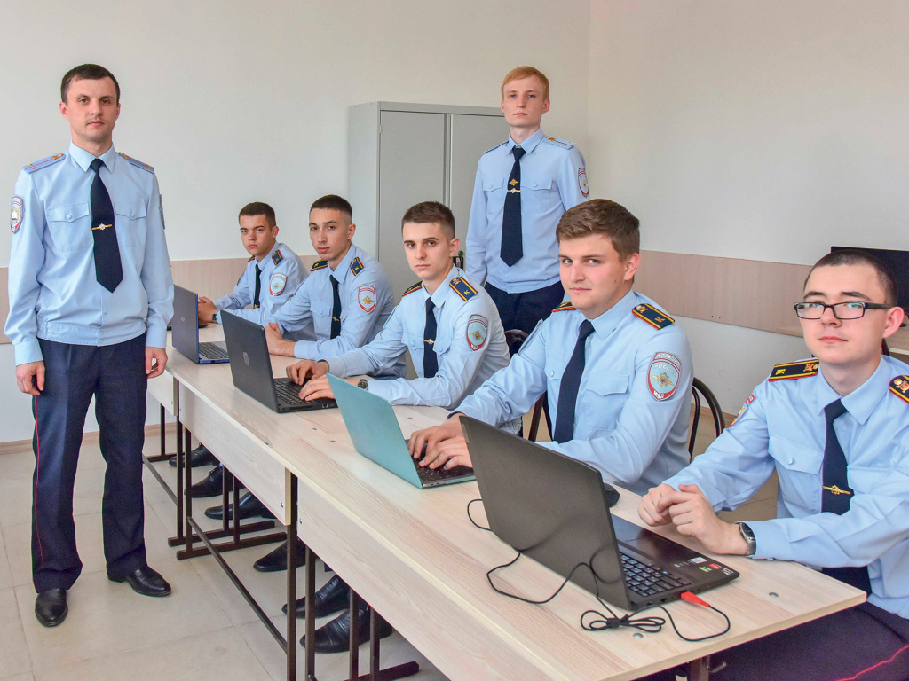 Команда Краснодарского университета МВД России ярко заявила о себе на конкурсе / Инна Каргаполова