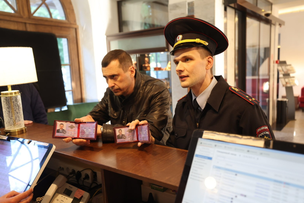 ФОТО: кадр из сериала «Белая полоса» (2025)