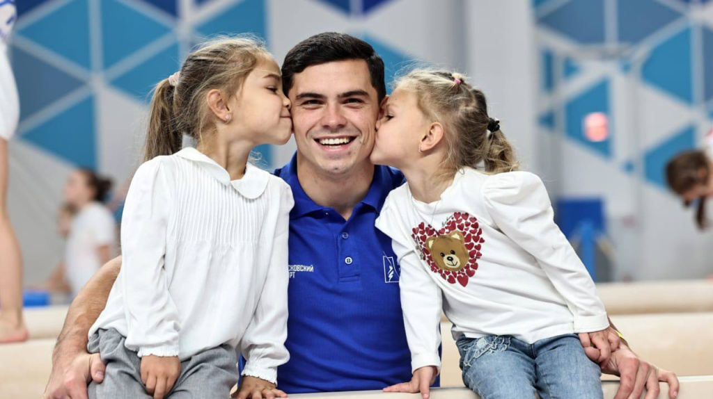 ФОТО: с дочерьми Николь и Каролиной 