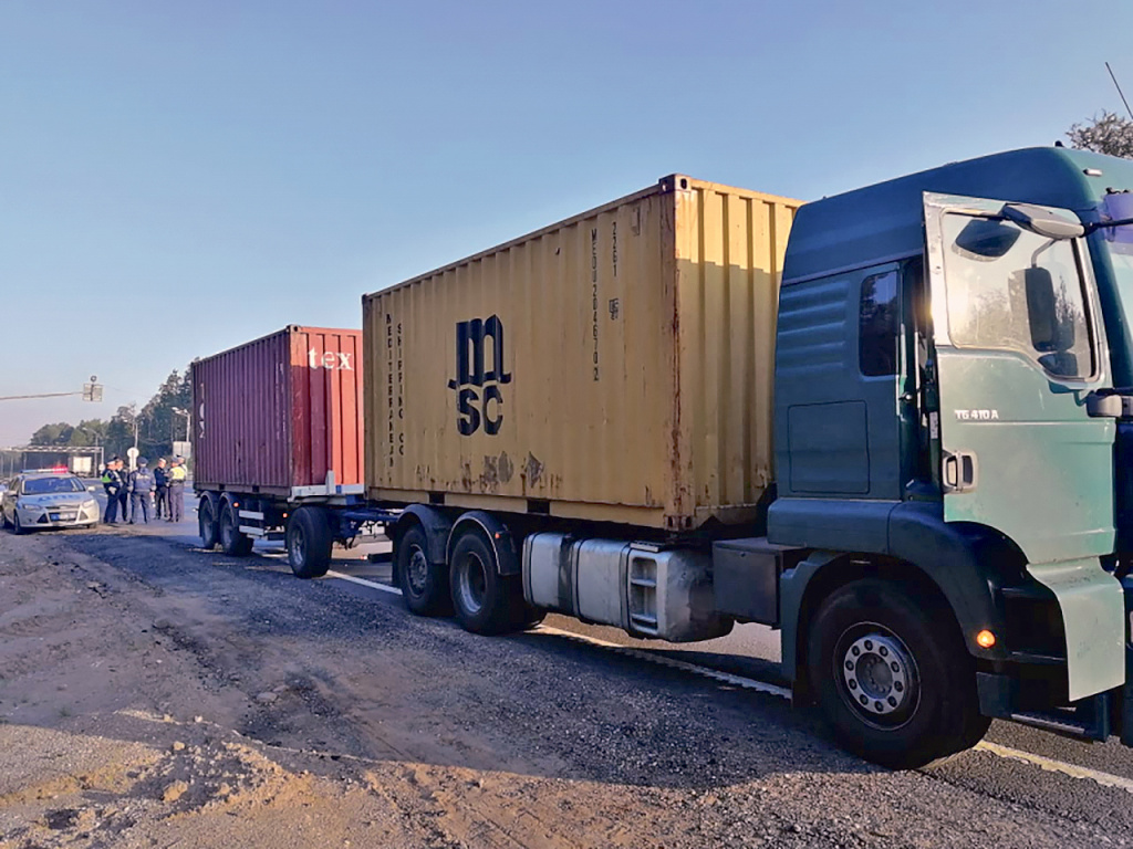 На этом большегрузе передвигались злоумышленники