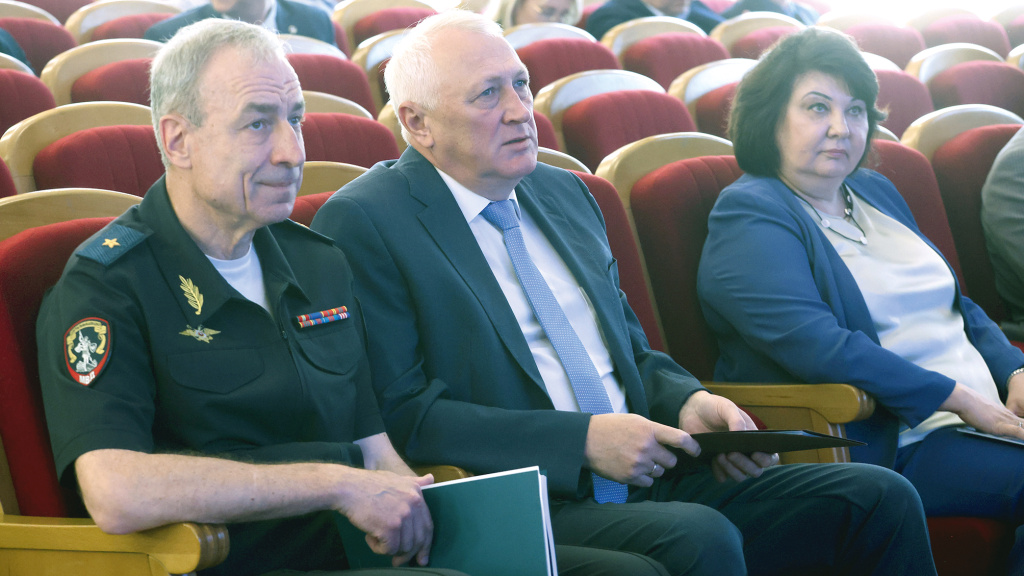 Антона Полынова / Участники заслушали доклады представителей ведомства и отечественной науки