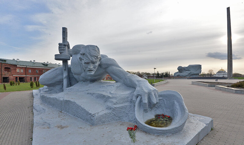 ФОТО: Монумент «Жажда»