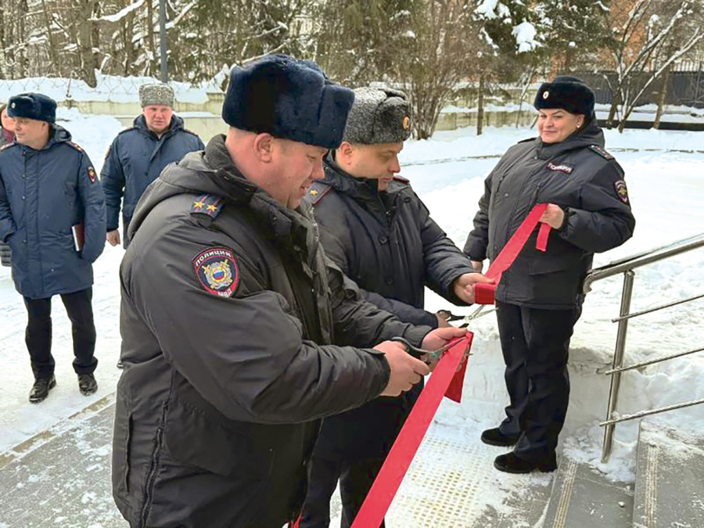 ФОТО: Вероники Ночёвкиной / Красная лента торжественно перерезана