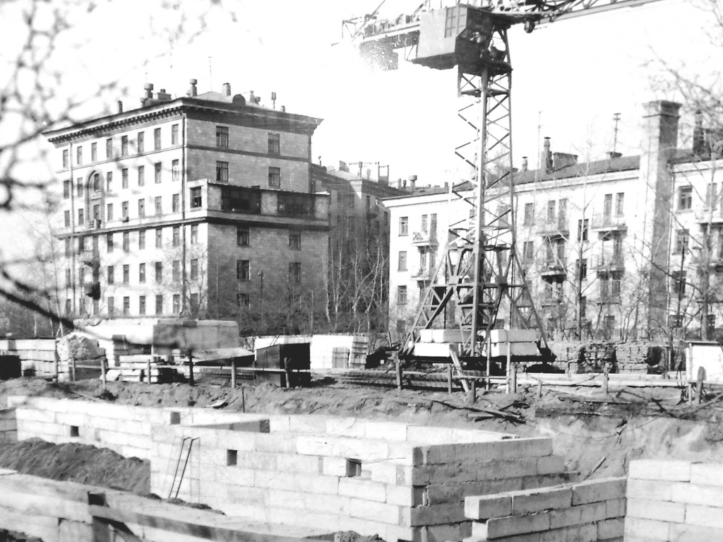 Строительство госпиталя. 1970 г.