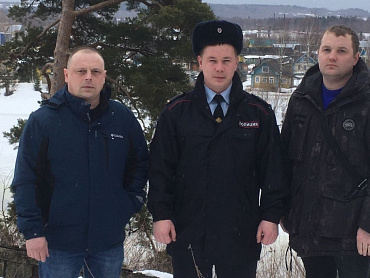 Владимир Колокольцев подписал приказ о награждении полицейских, спасших подростка