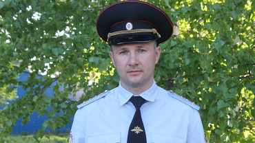 В Красноярском крае полицейский спас тонущего в реке ребенка