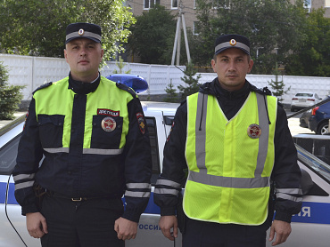 Жительница Оренбурга поблагодарила сотрудников ДПС за помощь, оказанную её пожилому супругу