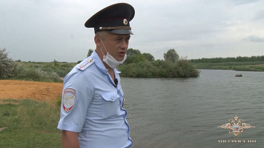 В Курской области сотрудник полиции спас тонущего подростка