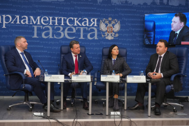 Число желающих стать россиянами растет