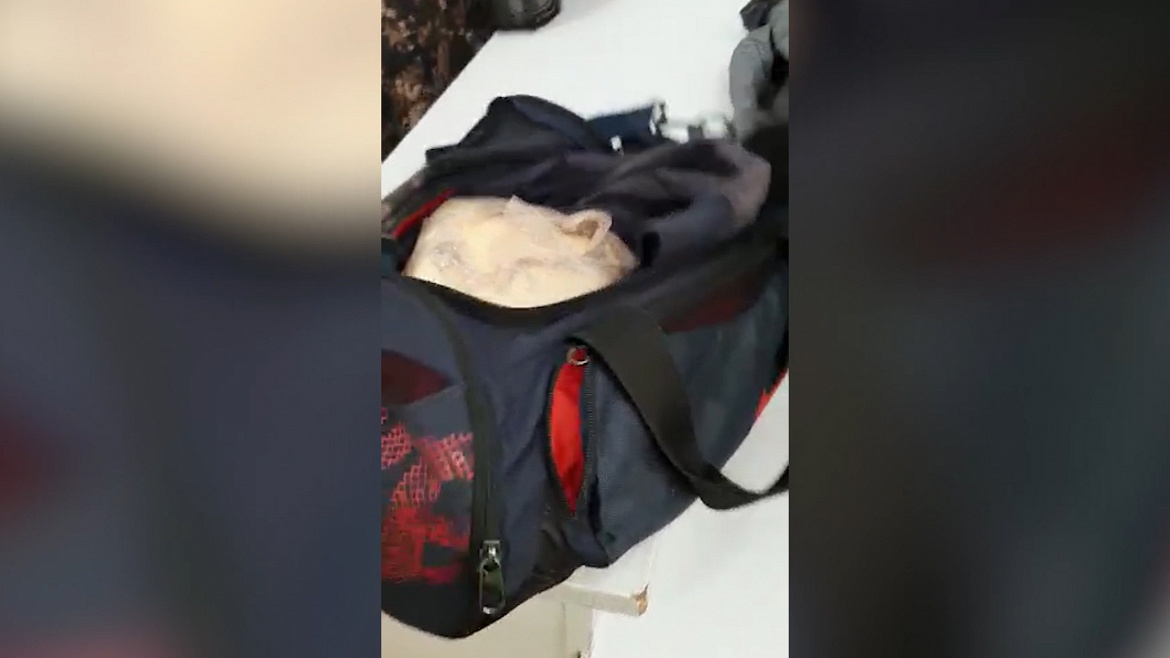В Казани полицейские изъяли у пассажира автомобиля запрещённые вещества