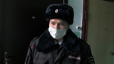 В Омске сотрудник полиции помог 72-летнему пенсионеру, оказавшемуся в беспомощном состоянии
