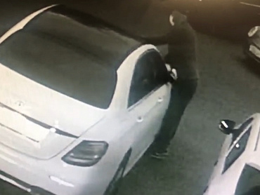Полиция раскрыла поджог автомобилей в Санкт-Петербурге