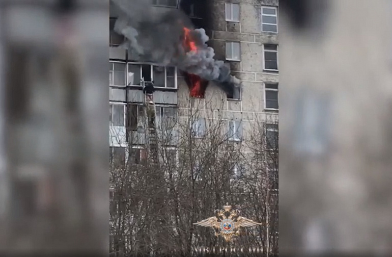 Следователь ОМВД России по городу Березовскому Майя Теребенина спасла на пожаре женщину с ребенком
