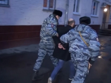 Полицейские задержали двоих подозреваемых в совершении краж денежных средств с банковских карт граждан