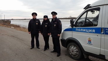В Архангельской области сотрудники транспортной полиции спасли пятерых подростков