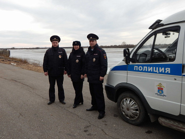 В Архангельской области сотрудники транспортной полиции спасли пятерых подростков
