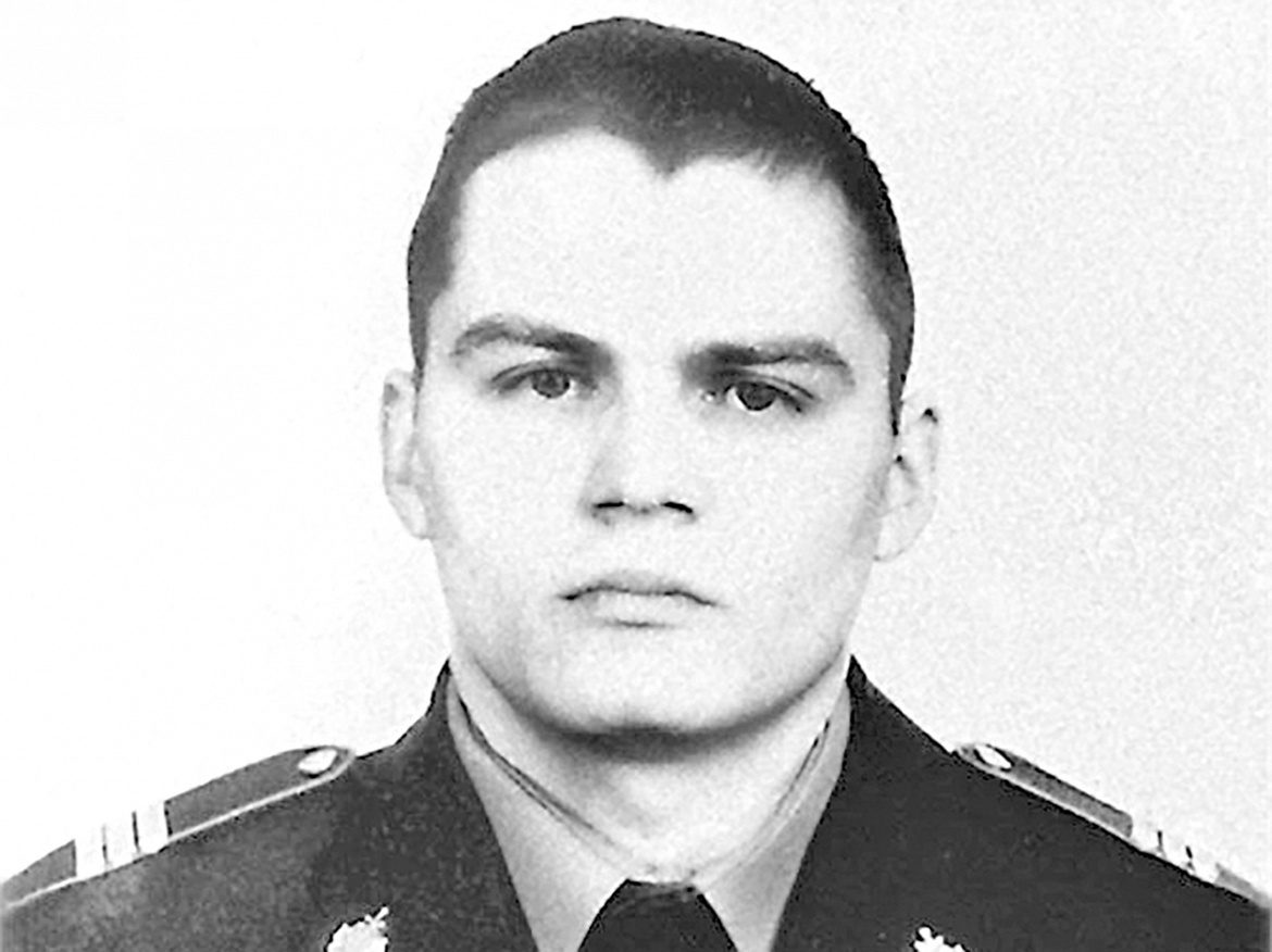 А вокруг свистели пули...