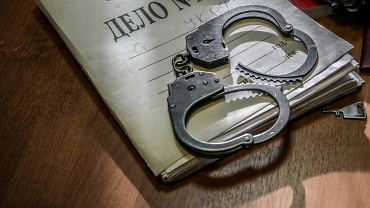 В Санкт-Петербурге полицейские задержали подозреваемого в краже нескольких сотен картин художника-живописца
